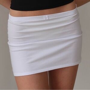 Herr By Isabella Classic White Mini Skirt